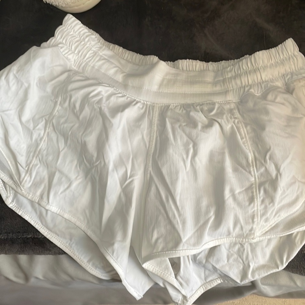 white lululemon shorts | size 4 | 2.5 inch